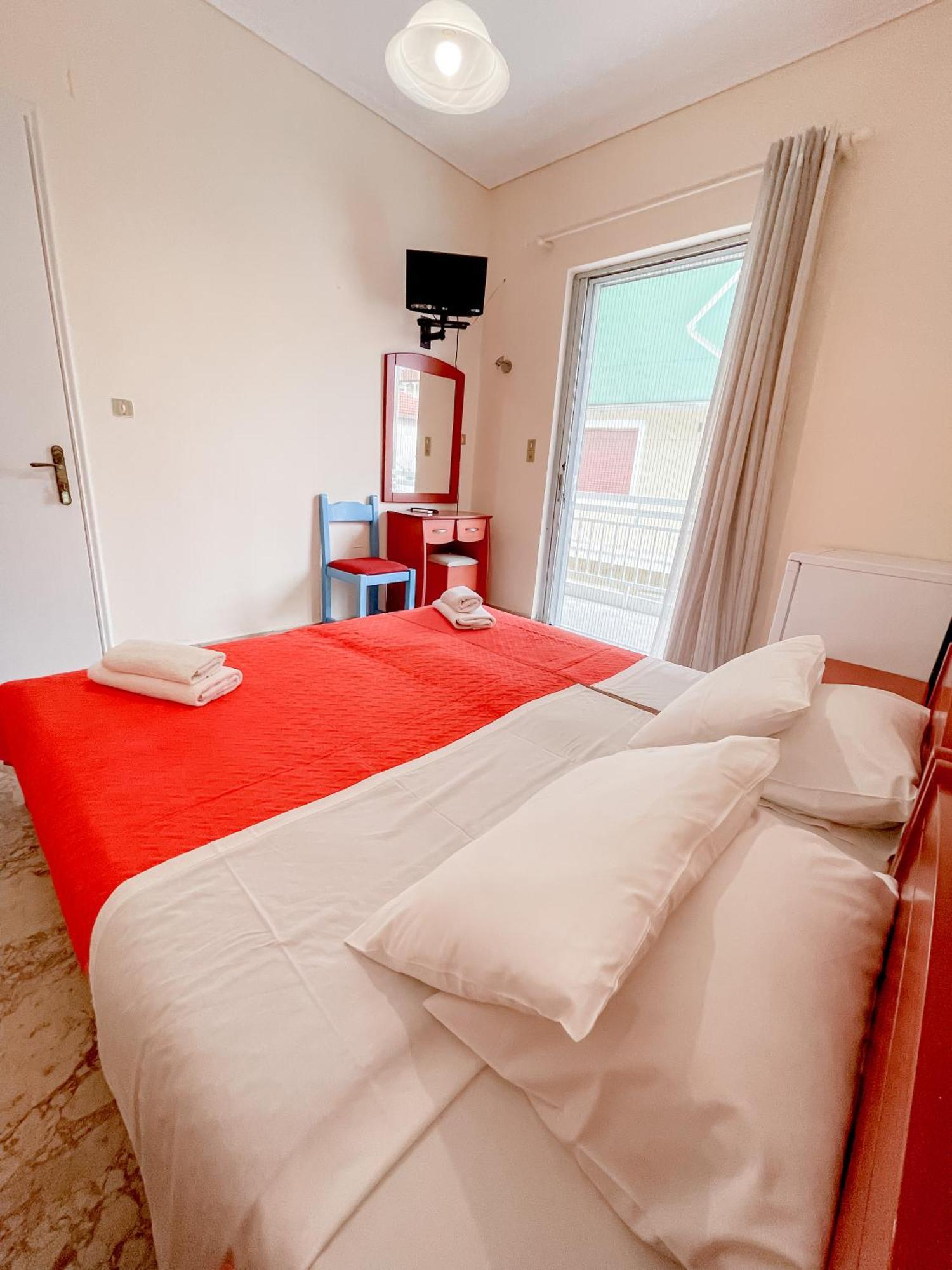 Avli Studios Nydri  Kamer foto